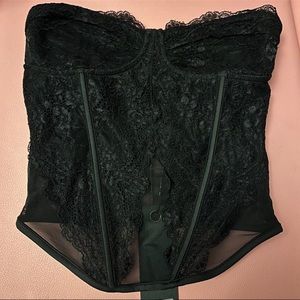 I am Gia XS demie corset top